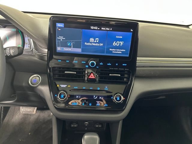 Used 2020 Hyundai Ioniq Limited image 21