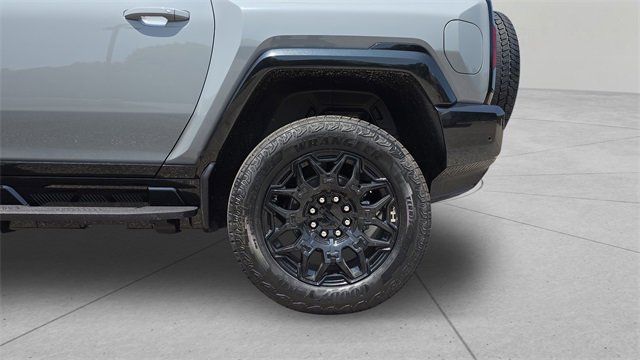 New 2025 GMC Hummer EV 2X image 32