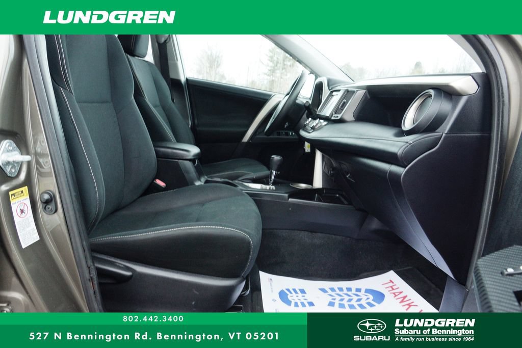 Used 2014 Toyota RAV4 XLE AWD/4WD image 9
