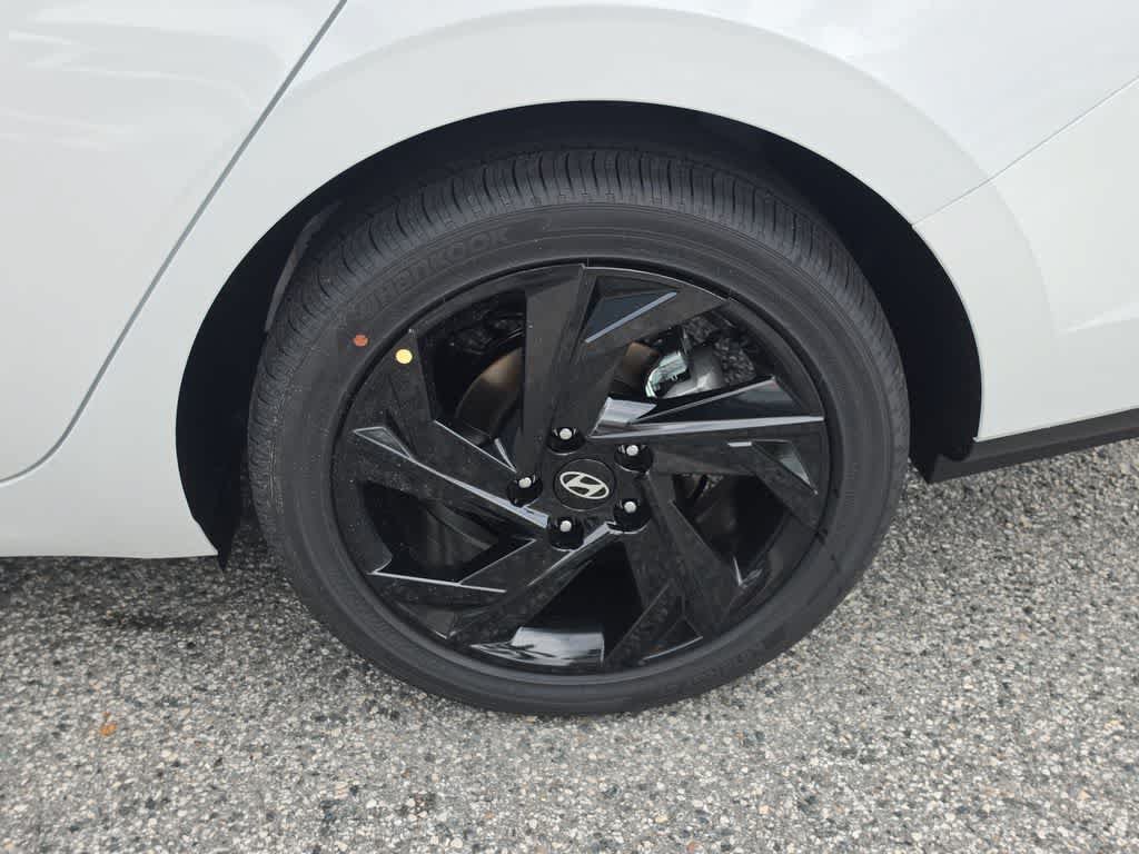 New 2026 Hyundai Elantra SEL Sport FWD image 14