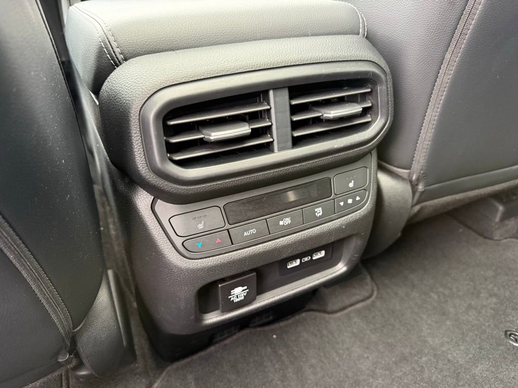 Used 2023 Honda Pilot Elite image 34
