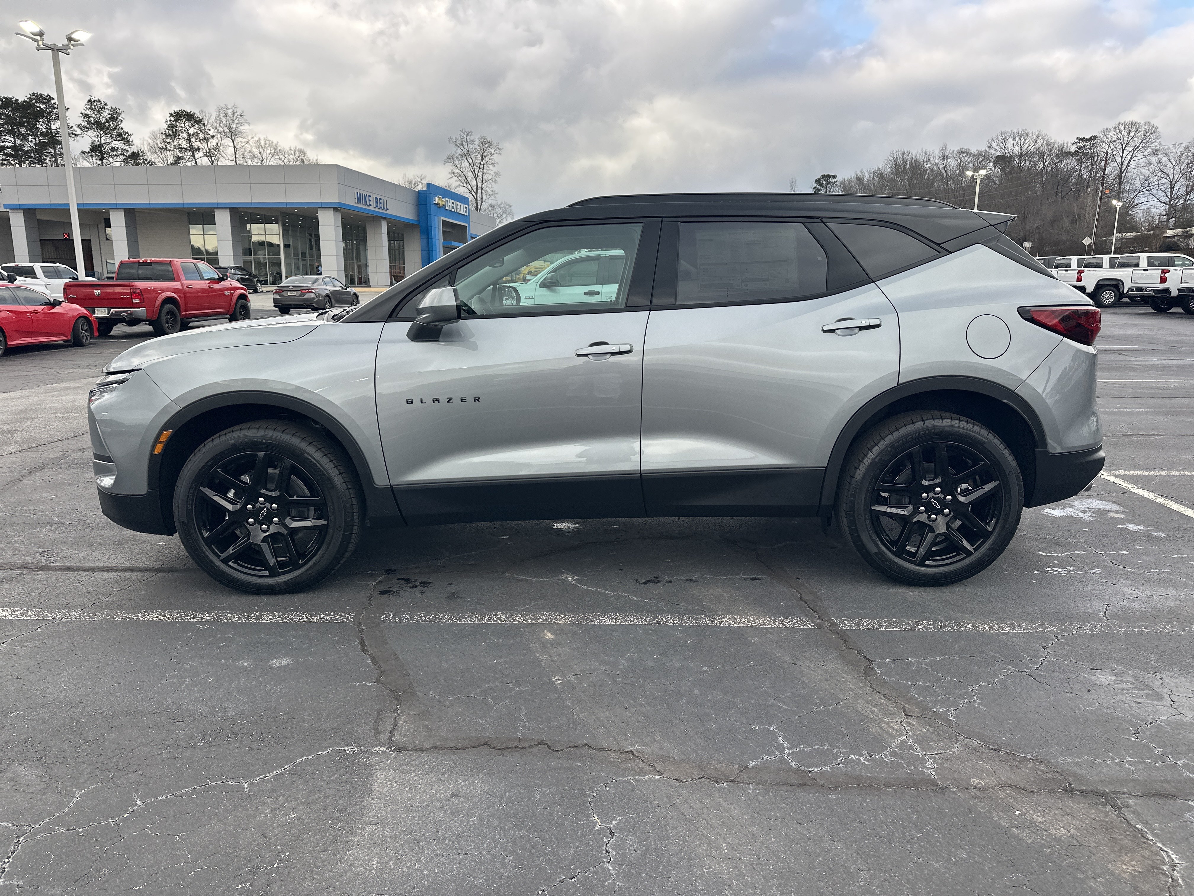 New 2026 Chevrolet Blazer LT w/ Convenience Package FWD image 6