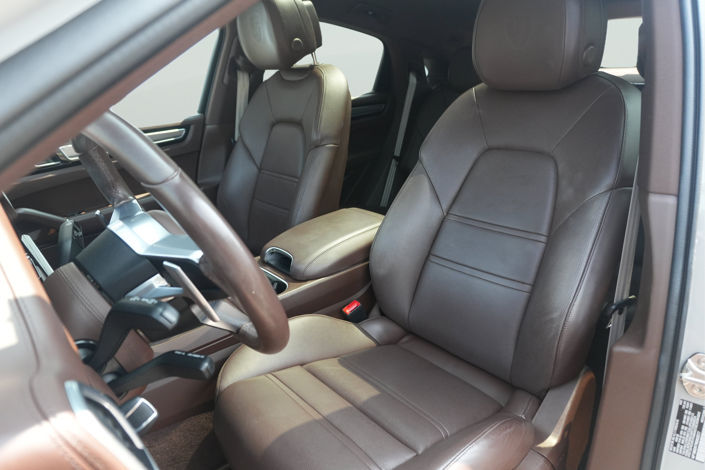 Used 2022 Porsche Cayenne S AWD/4WD image 16