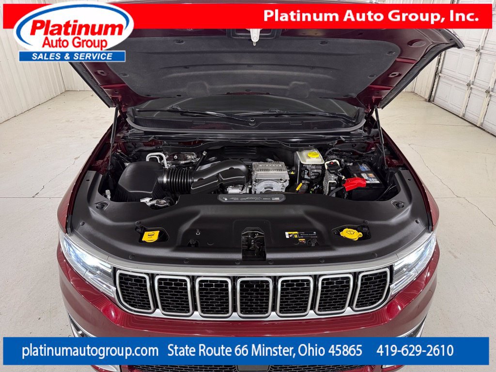 Used 2022 Jeep Wagoneer Series III AWD/4WD image 65
