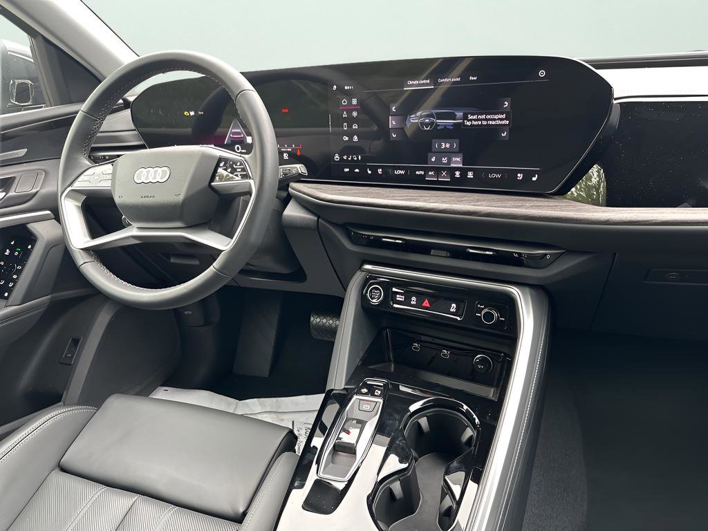 Used 2025 Audi Q5 Premium Plus w/ Premium Plus image 23