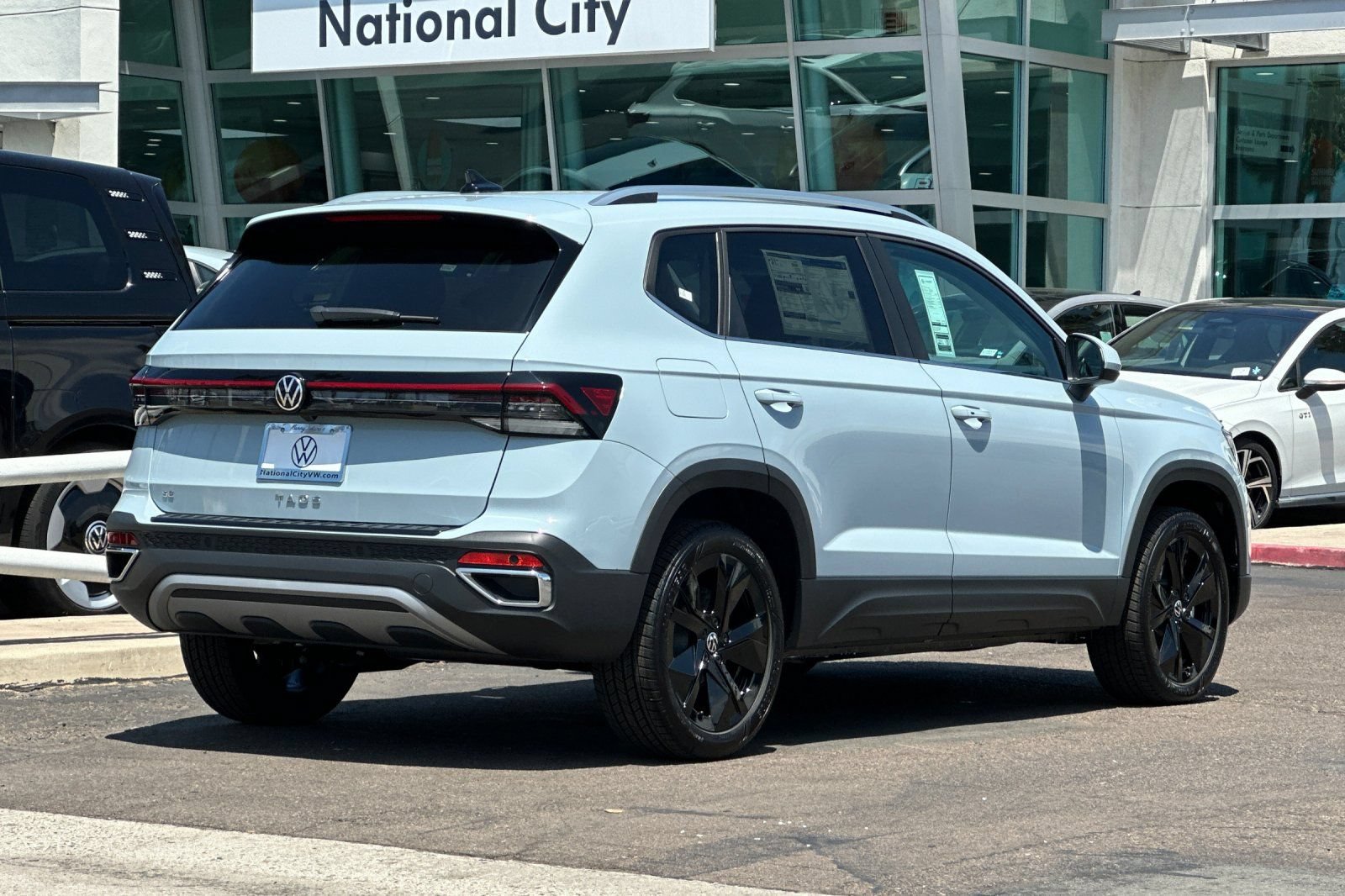 New 2026 Volkswagen Taos SE FWD image 5
