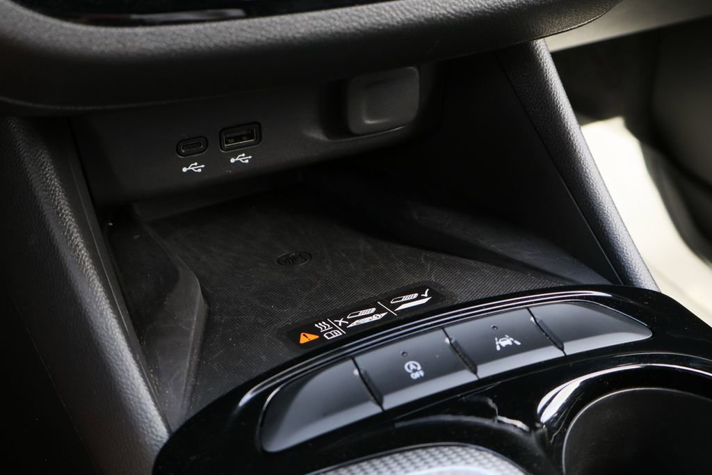 Certified 2025 Buick Envista Avenir image 16