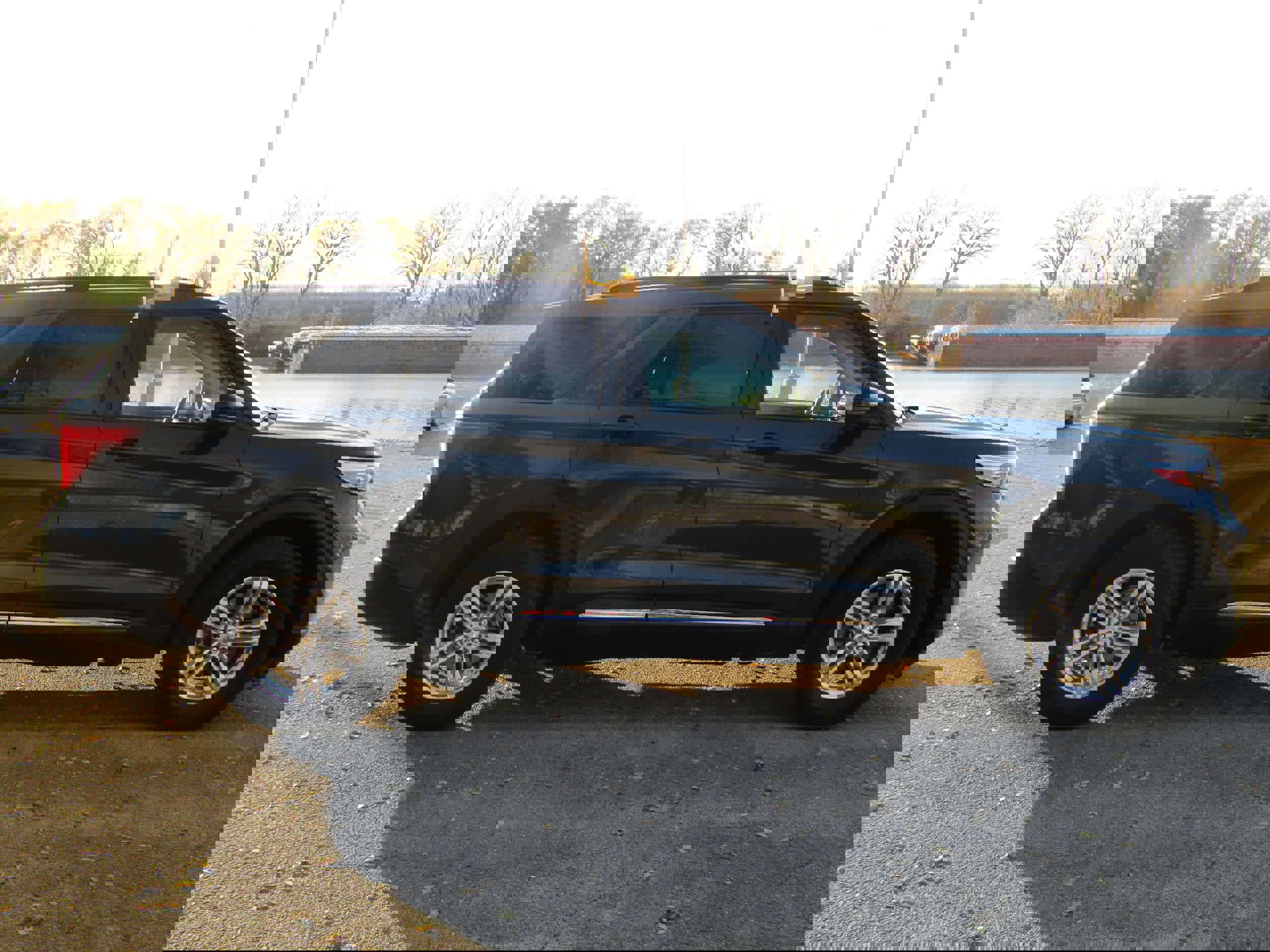 Certified 2023 Ford Explorer XLT w/ Equipment Group 202A image 6