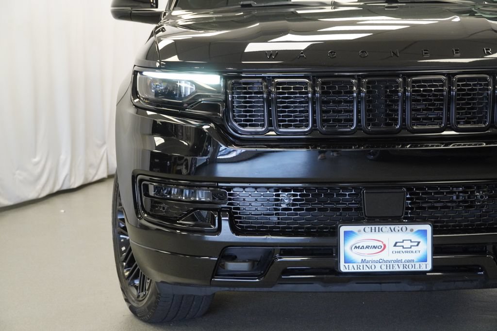 Used 2024 Jeep Wagoneer L Series II AWD/4WD image 39