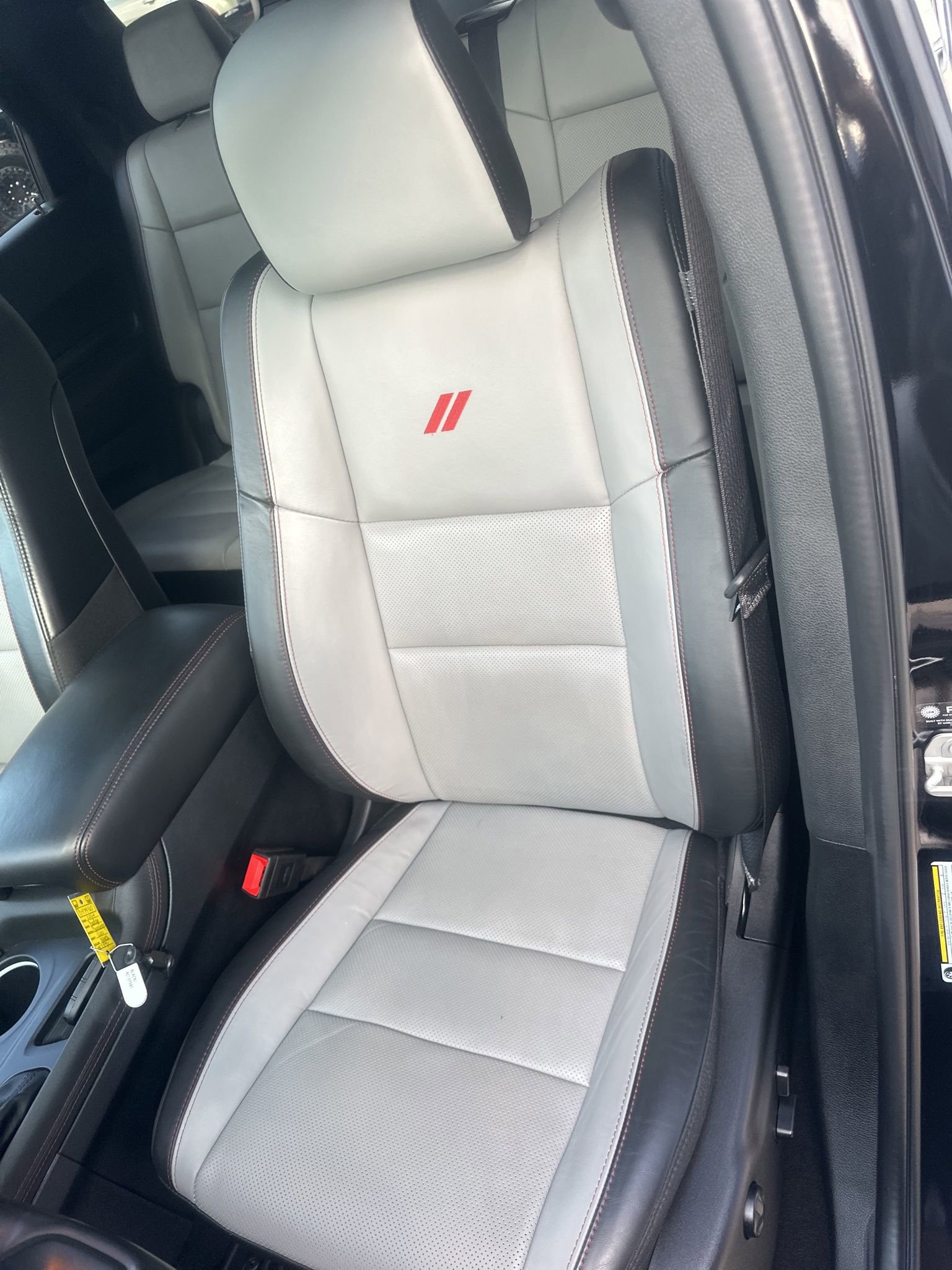 Used 2024 Dodge Durango GT image 30