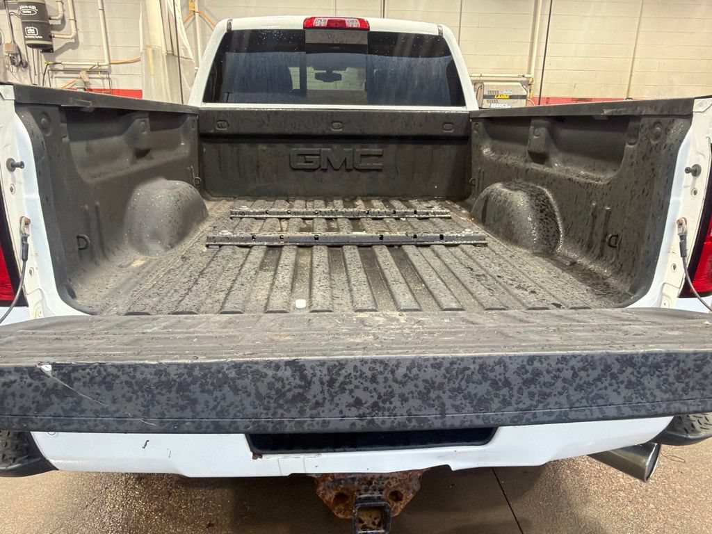 Used 2016 GMC Sierra 2500 SLT w/ All-Terrain HD Package AWD/4WD image 29