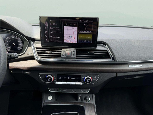 Certified 2025 Audi Q5 e Premium Plus w/ Premium Plus Package AWD/4WD image 13