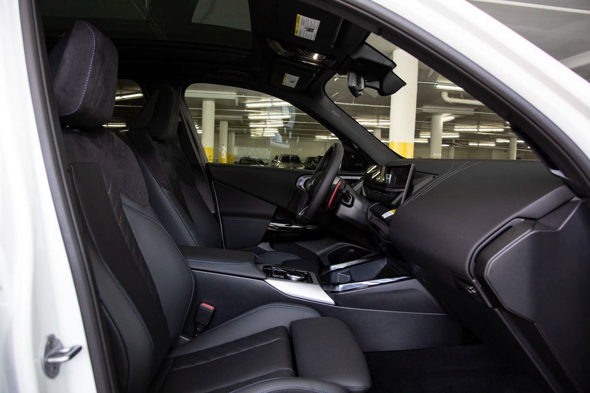 Used 2025 BMW X3 M50 w/ Premium Package image 32