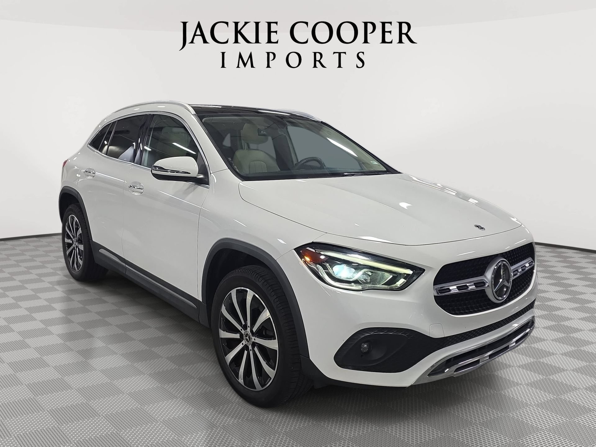 Used 2021 Mercedes-Benz GLA 250 w/ Premium Package image 3