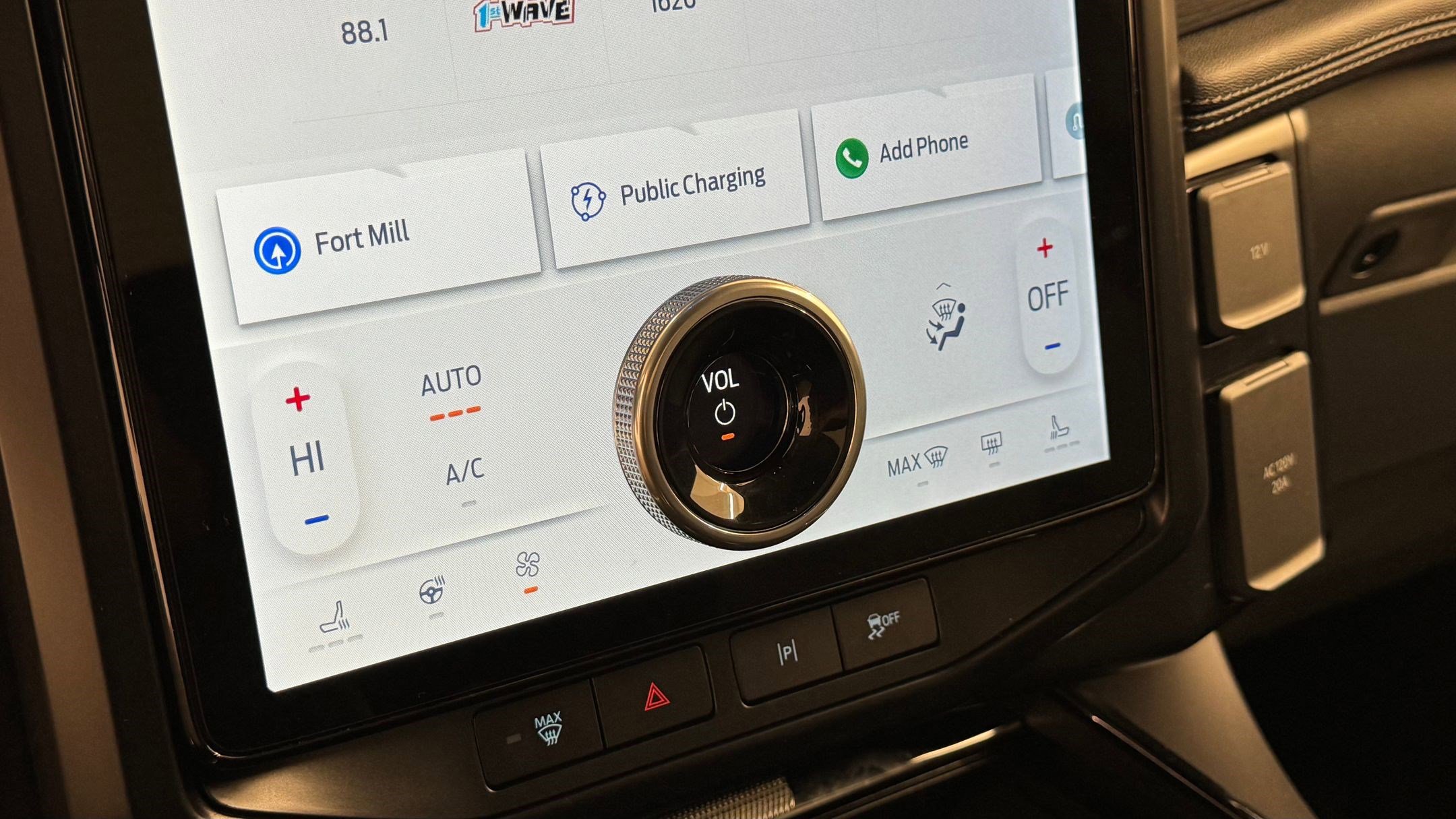 New 2025 Ford F150 Lightning Flash image 33