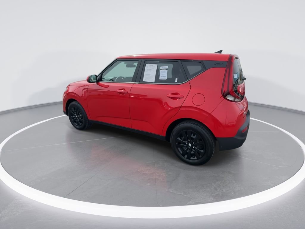 Used 2022 Kia Soul LX image 6