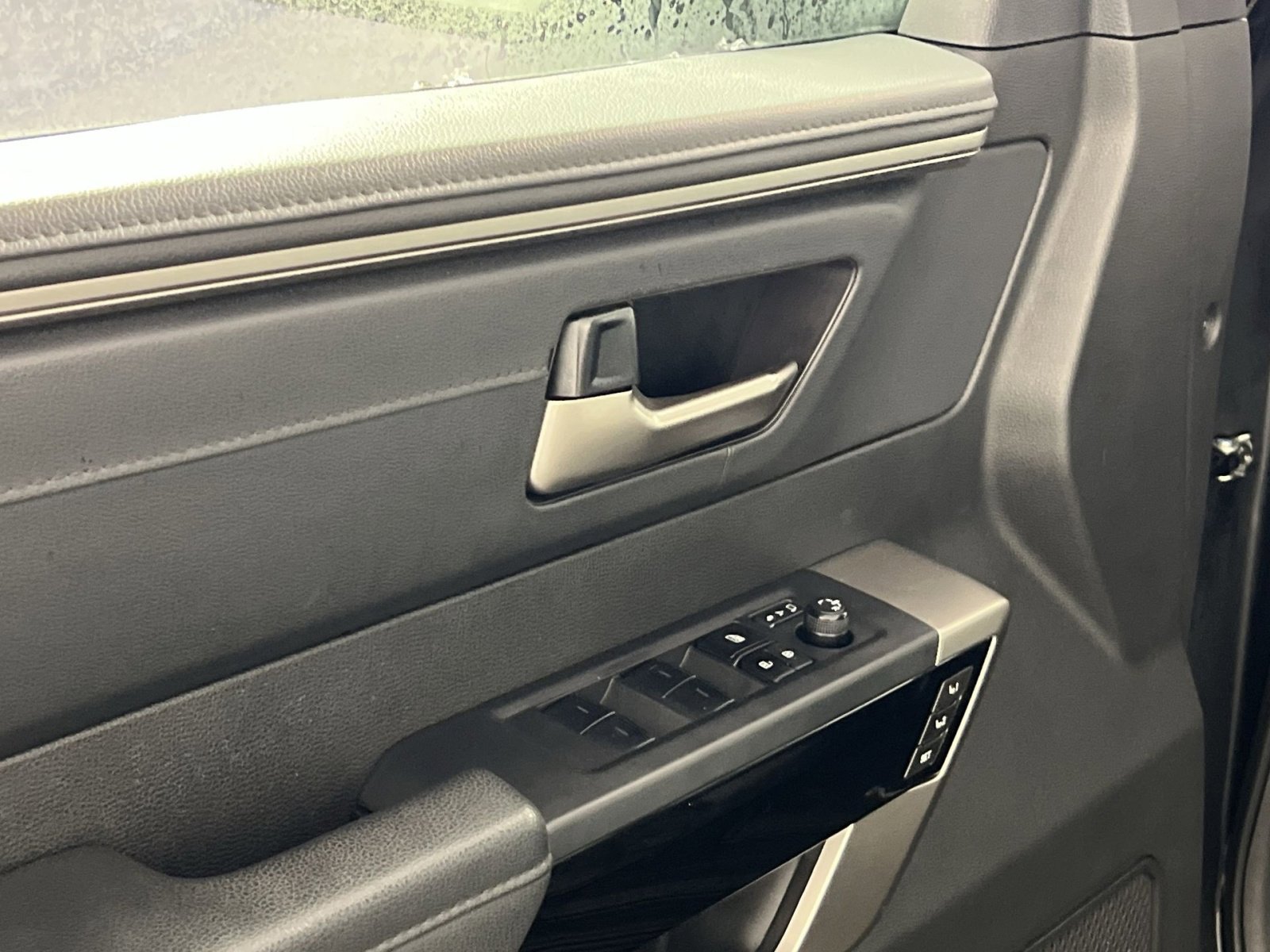 Used 2024 Toyota Tundra Limited image 15