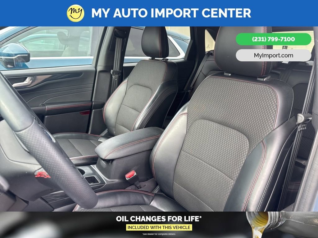 Used 2024 Ford Escape ST-Line w/ Tech Pack #1 AWD/4WD image 13