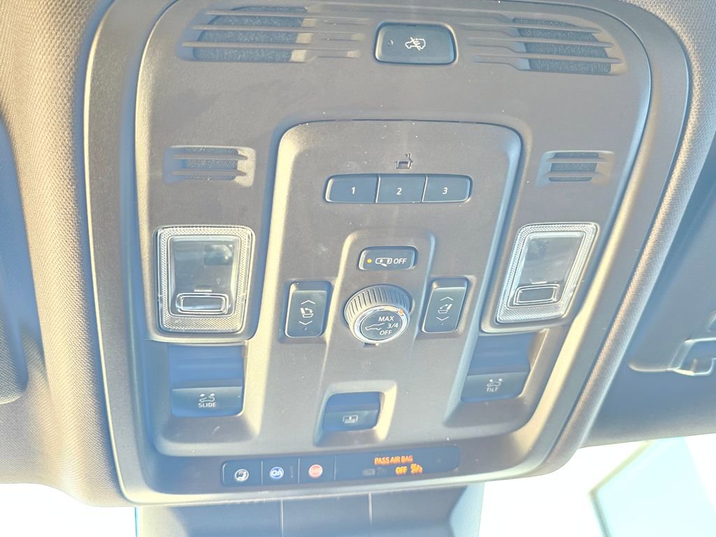 Used 2022 Cadillac Escalade ESV Premium Luxury w/ Performance Package RWD image 33