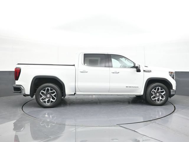 Used 2023 GMC Sierra 1500 SLT w/ SLT Convenience Package AWD/4WD image 17