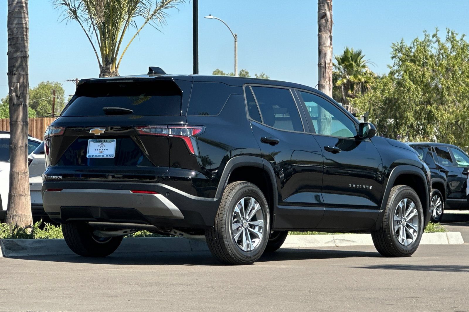 New 2026 Chevrolet Equinox LT w/ Safety and Technology Package FWD image 4