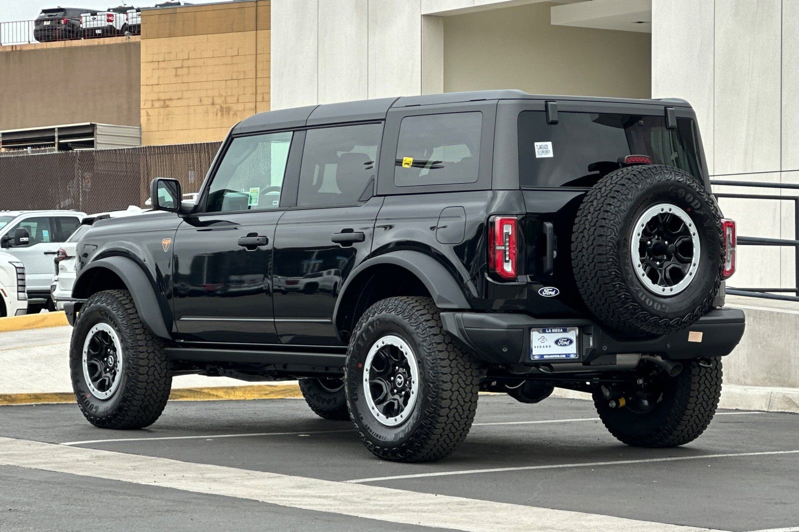 New 2026 Ford Bronco Badlands image 5