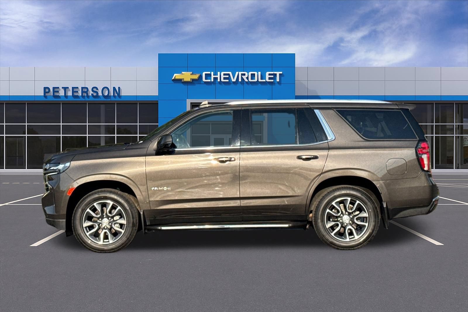 Certified 2021 Chevrolet Tahoe LT w/ LT Signature Package AWD/4WD image 7