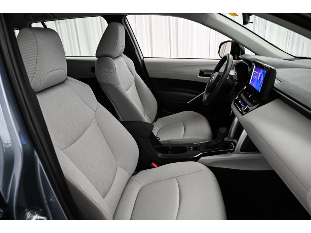 Used 2023 Toyota Corolla Cross L FWD image 17
