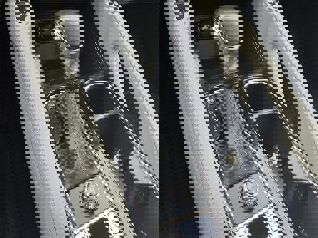 Used 2022 Kia Telluride EX w/ EX Premium Package image 18