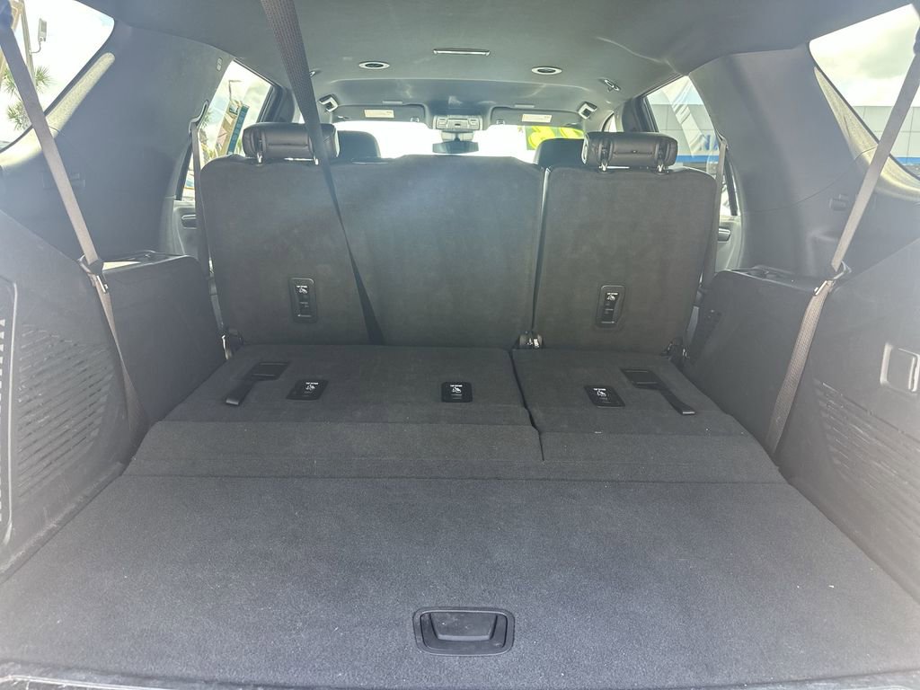 Used 2025 Chevrolet Tahoe LT RWD image 19
