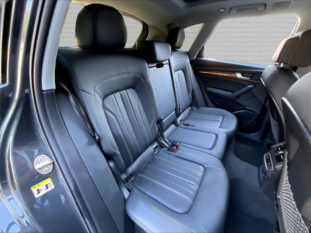 Used 2023 Audi Q5 2.0T Premium Plus w/ Premium Plus Package AWD/4WD image 17