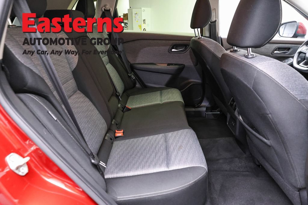 Used 2023 Nissan Rogue SV AWD/4WD image 23