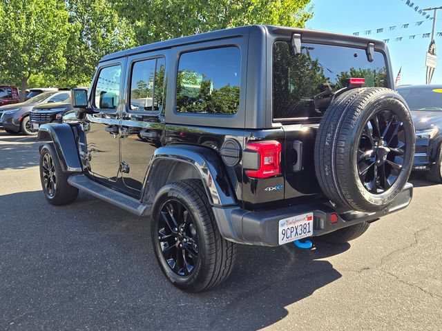 Used 2022 Jeep Wrangler Unlimited Sahara w/ Cold Weather Group AWD/4WD image 6
