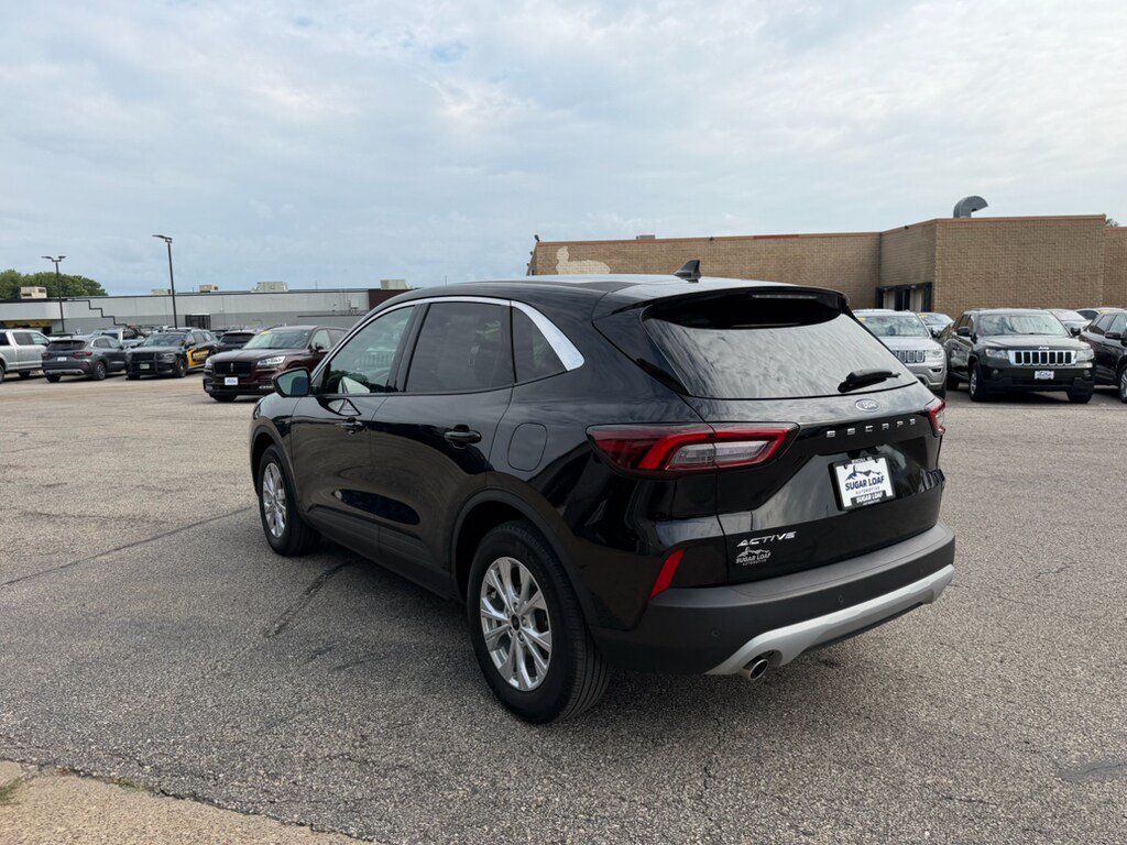 Used 2024 Ford Escape Active w/ Tech Pack #2 FWD image 6
