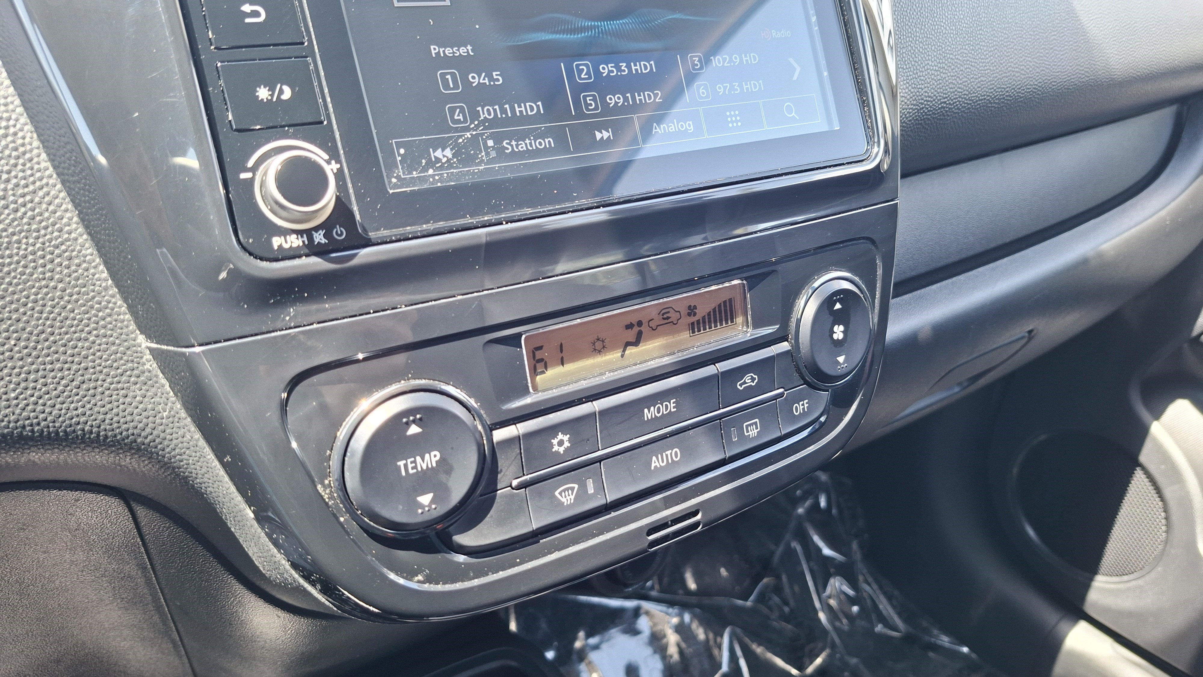 Used 2024 Mitsubishi Mirage ES FWD image 15