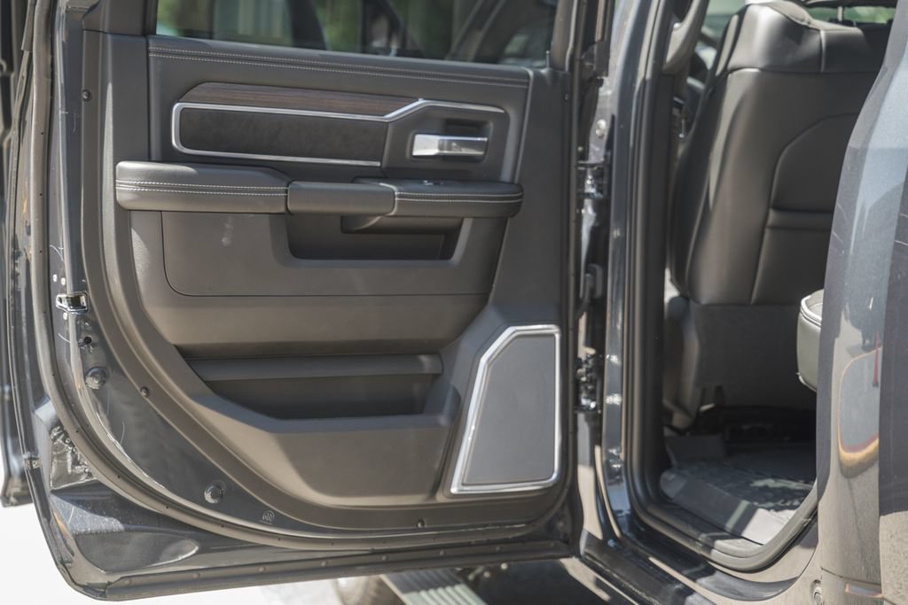 New 2026 RAM 2500 Laramie AWD/4WD image 44