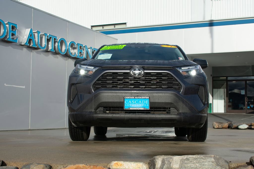 Used 2024 Toyota RAV4 LE image 3