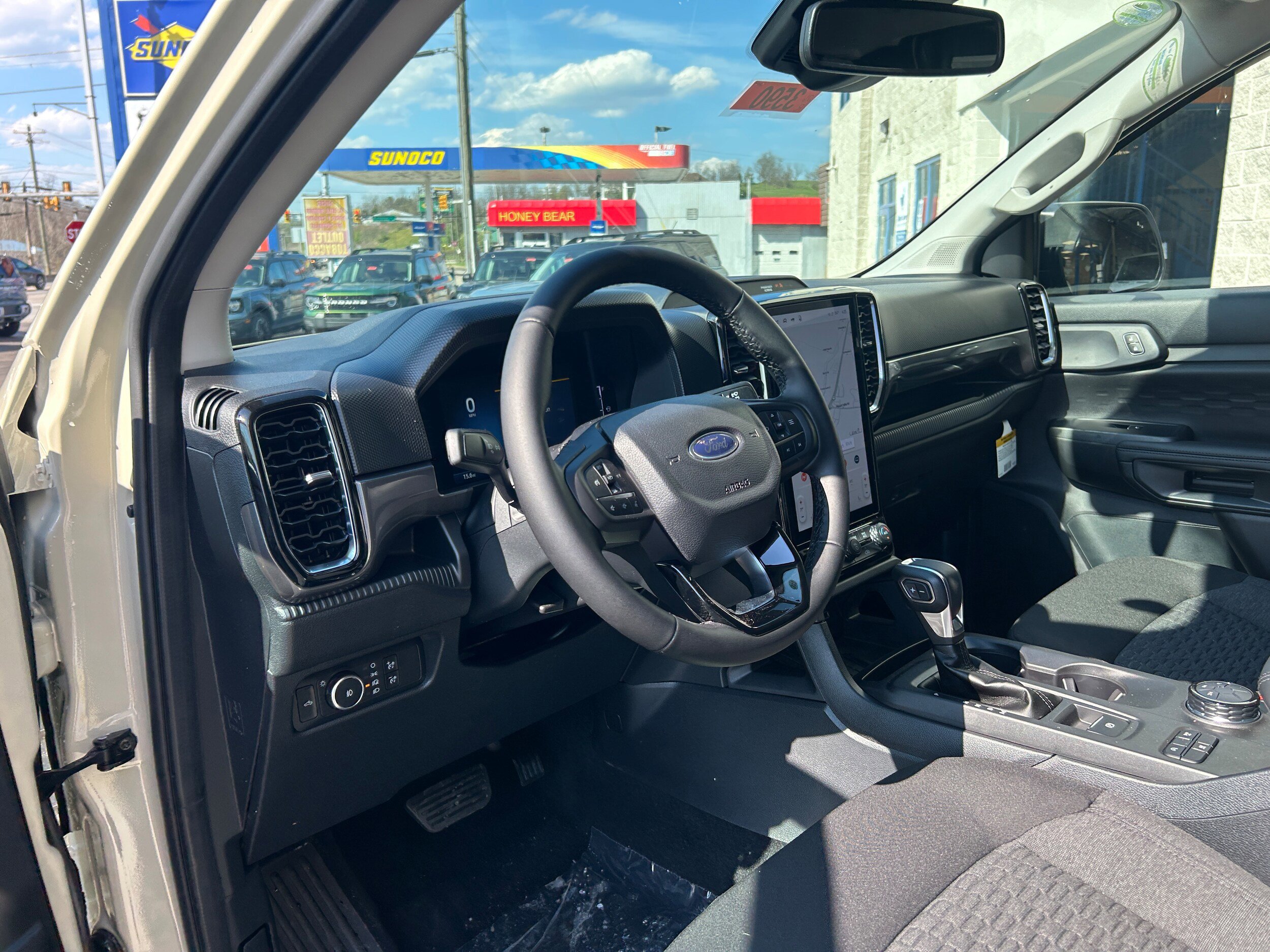 New 2026 Ford Ranger XLT w/ Equipment Group 301A High image 32