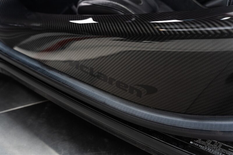 Used 2024 McLaren 750S Spider RWD image 47