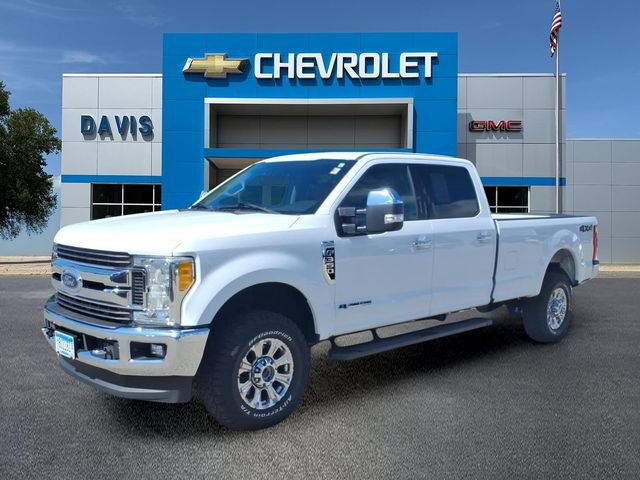 Used 2017 Ford F350 XLT w/ XLT Premium Package AWD/4WD image 7