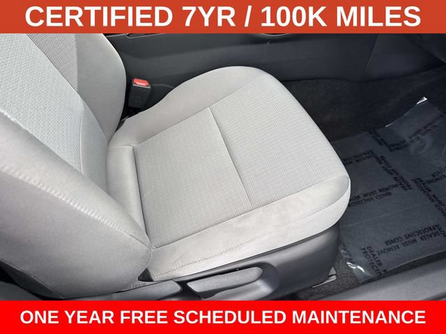 Used 2024 Toyota Prius LE FWD image 10