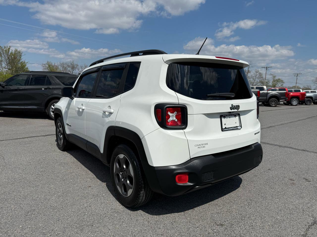 Used 2017 Jeep Renegade Sport w/ Power & Air Group image 4
