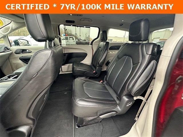 Certified 2024 Chrysler Pacifica Touring-L image 16