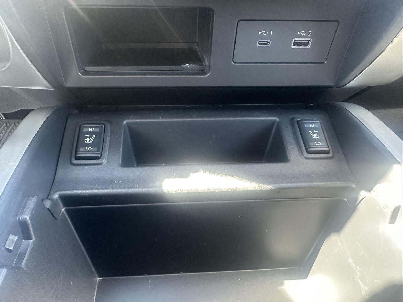 Used 2020 Nissan Titan SV w/ SV Convenience Package AWD/4WD image 24