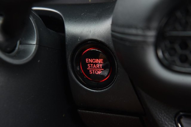 Certified 2025 Honda HR-V LX image 17