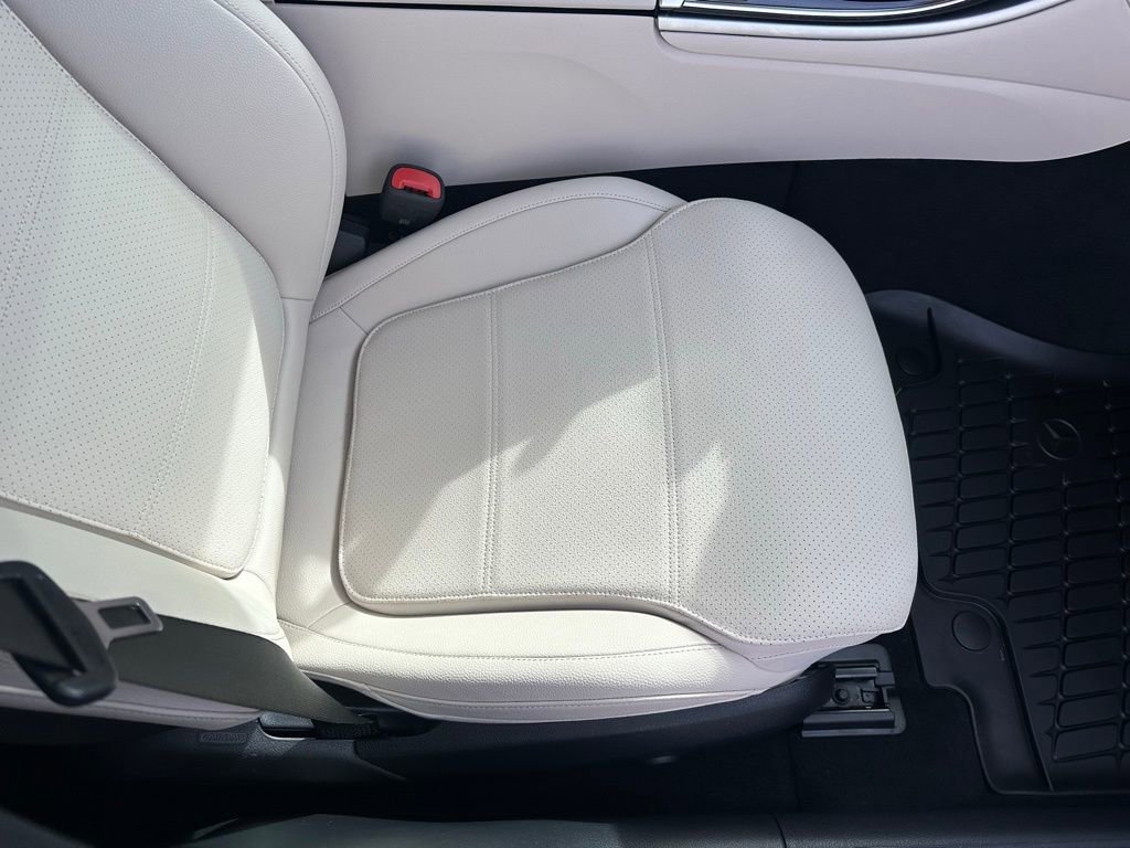 Used 2024 Mercedes-Benz C 300 Sedan image 18