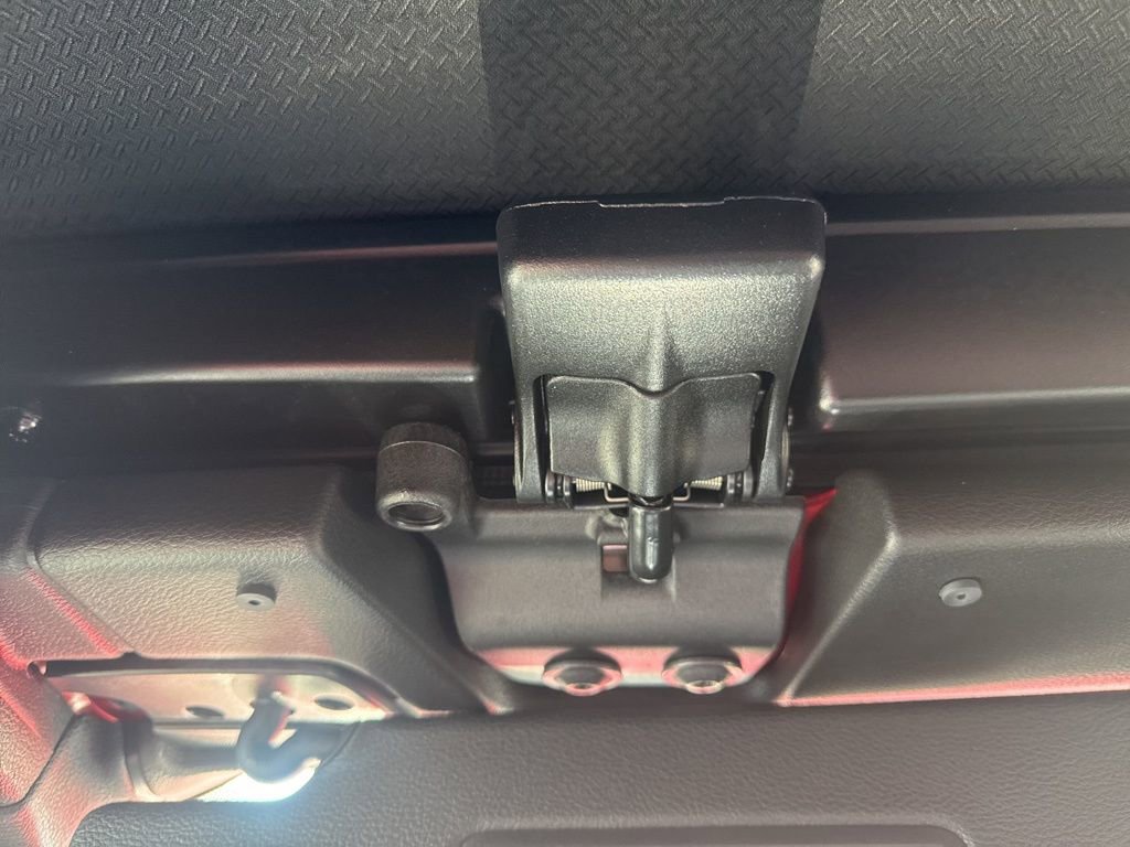 New 2025 Jeep Wrangler Sahara image 30