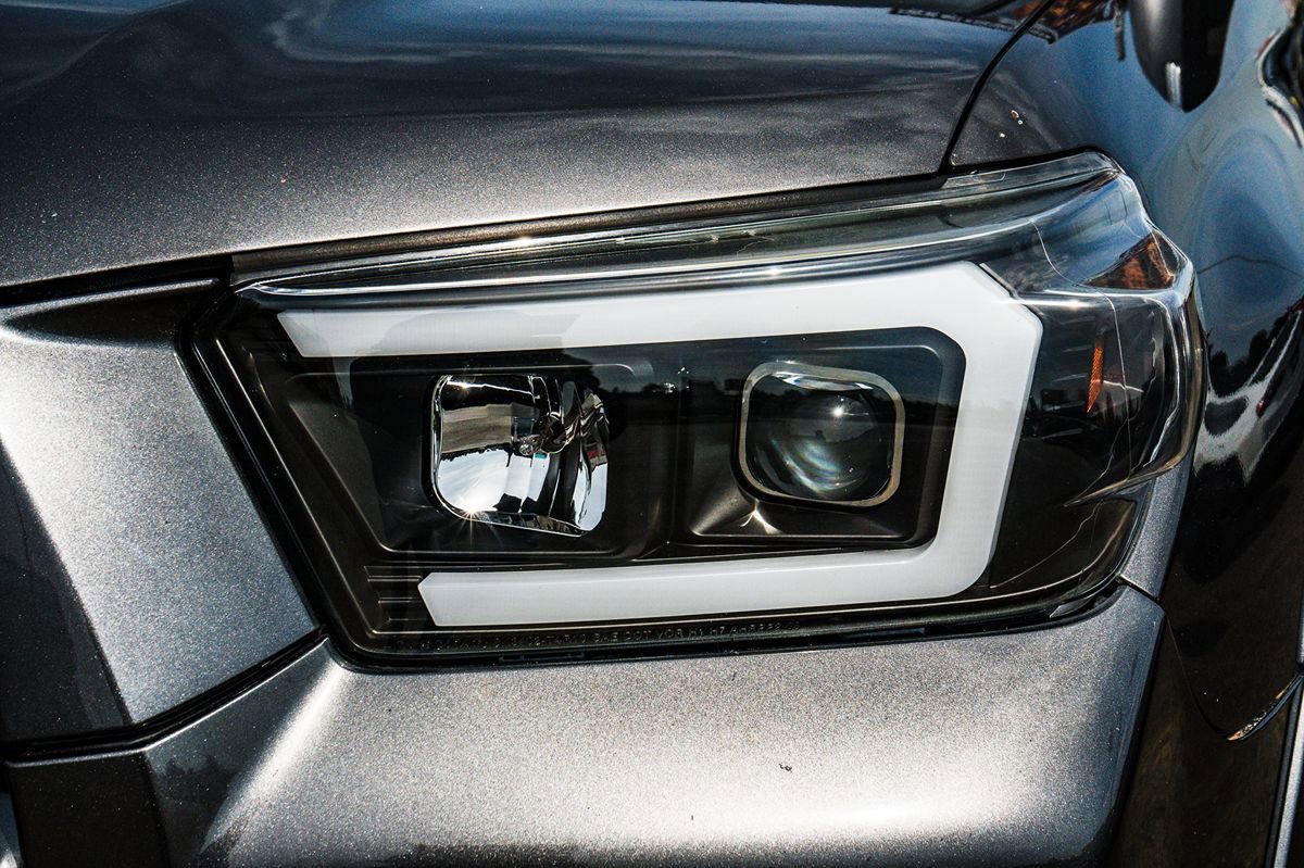 Used 2011 Toyota 4Runner Limited AWD/4WD image 7