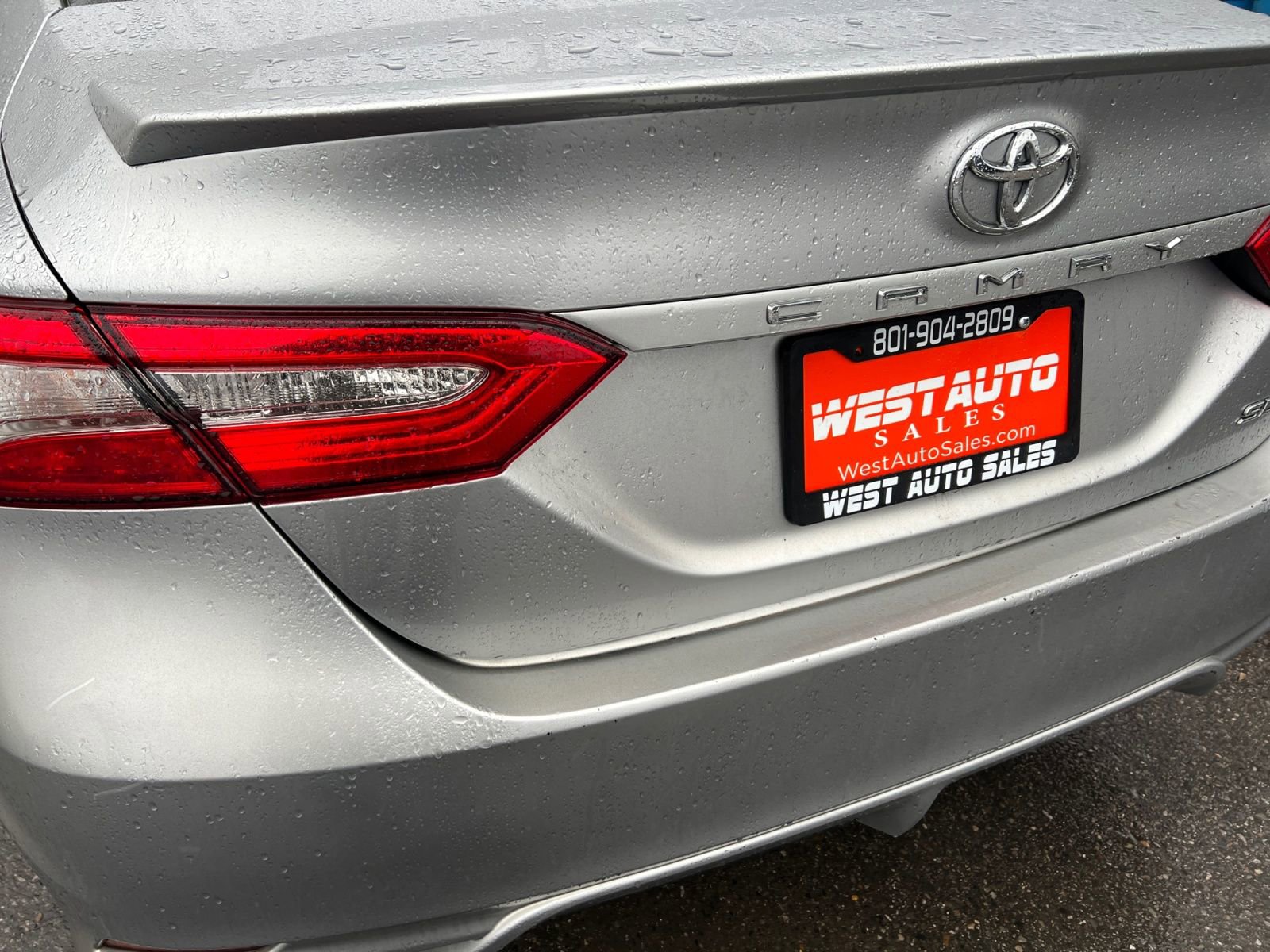 Used 2019 Toyota Camry SE FWD image 25