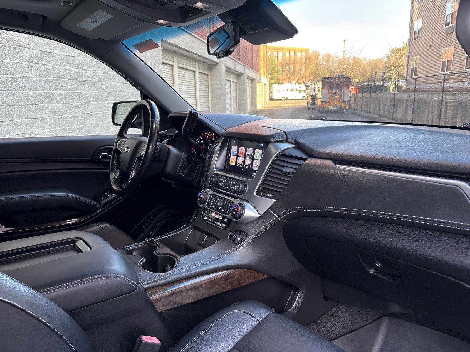 Used 2018 Chevrolet Tahoe LT w/ Luxury Package AWD/4WD image 10